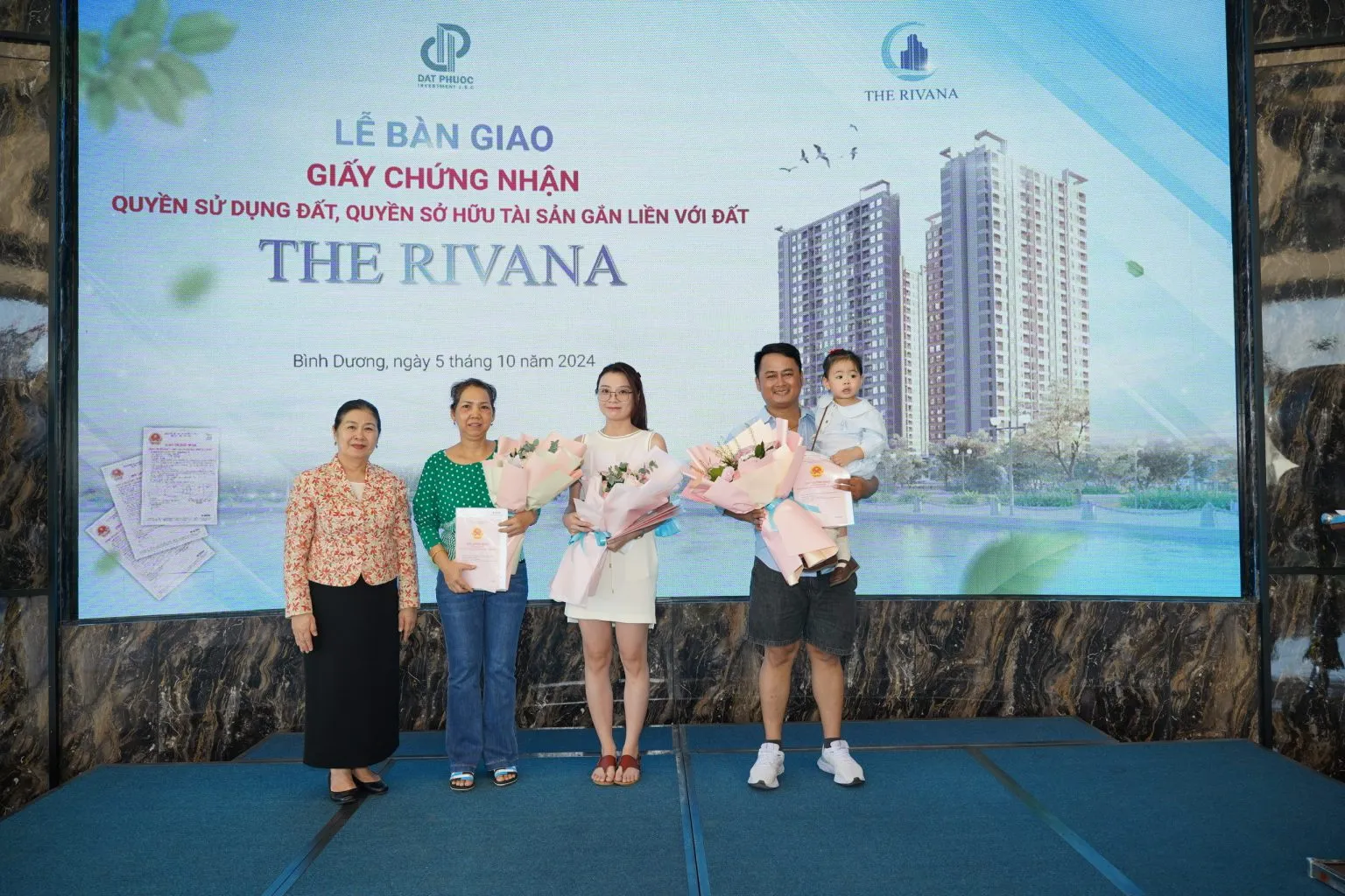 Bàn giao sổ hồng The Rivana